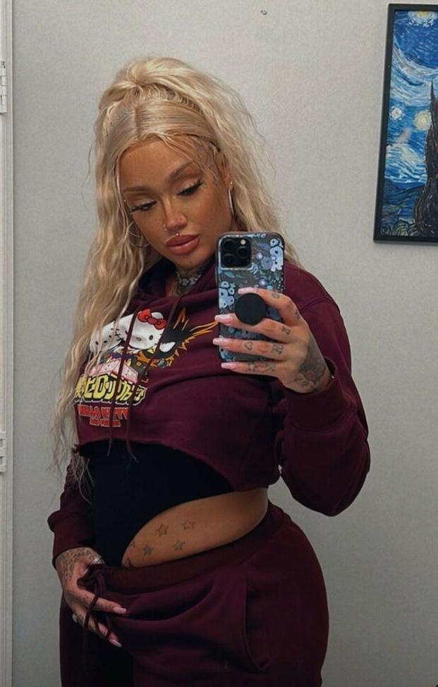 25P Donna Lombardi nude