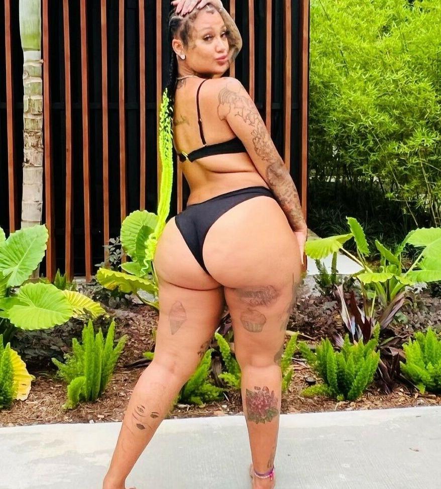 25P Donna Lombardi nude