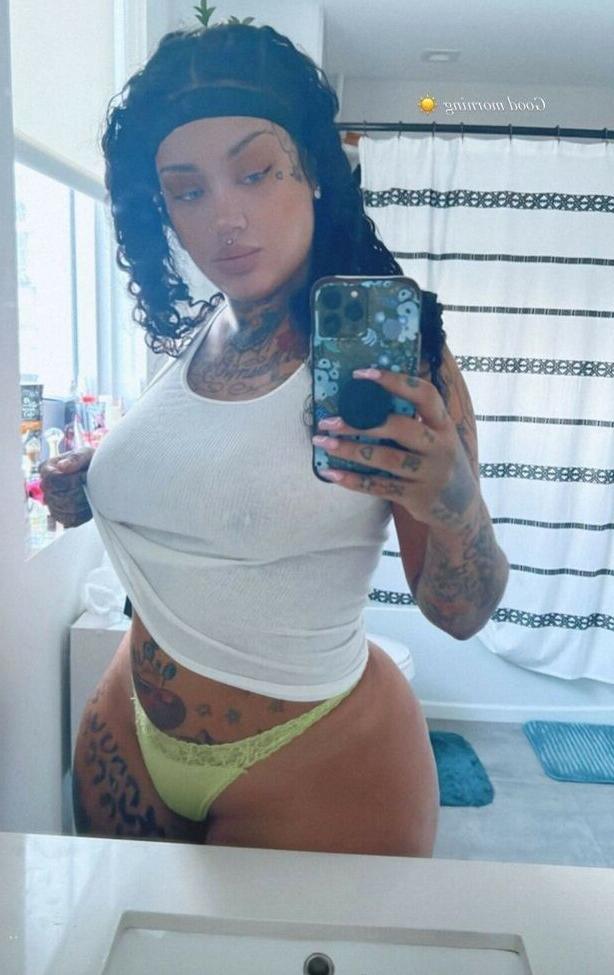 25P Donna Lombardi nude