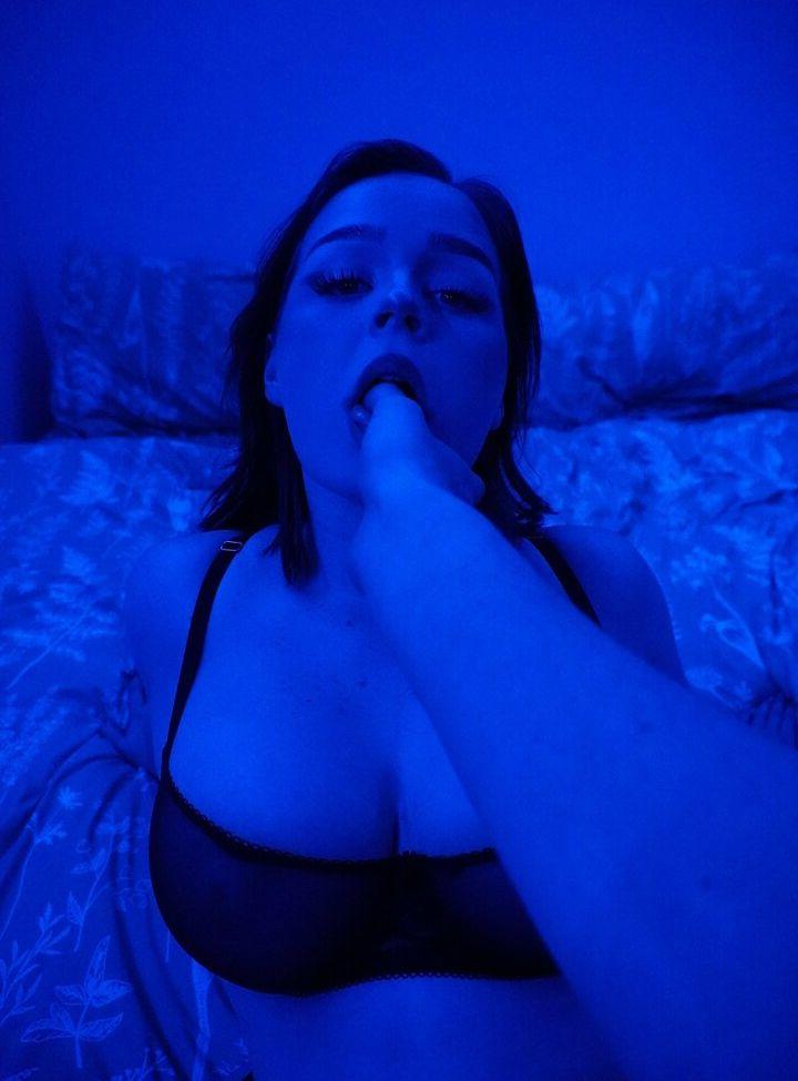 25P Clara00ellis nude