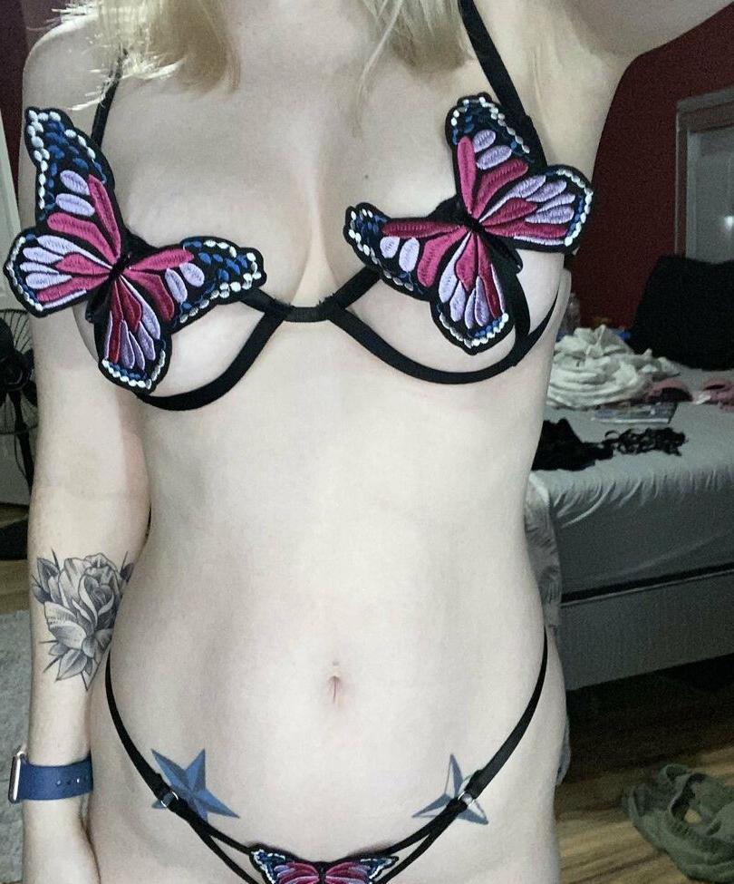 25P Ashleynnn123 nude