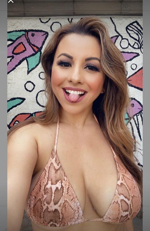8P Adriana Jimenez nude