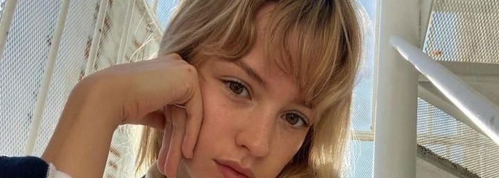 18P Angèle Van Laeken nude