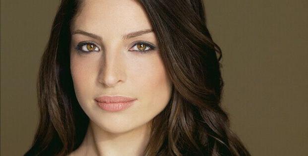 25P Anna Hopkins nude