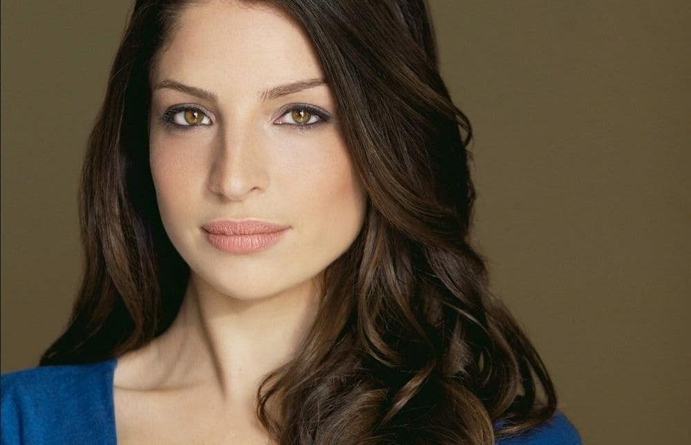 25P Anna Hopkins nude