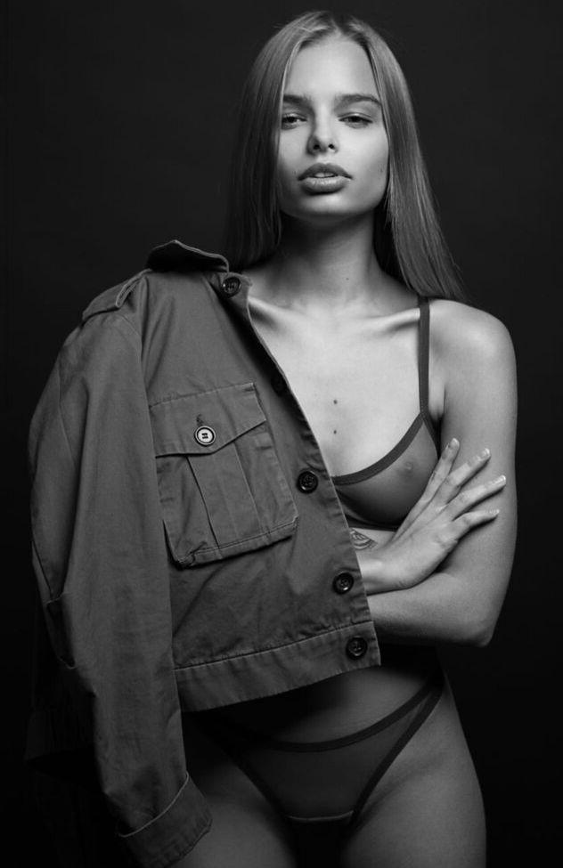 25P Alisa Kislyakova nude