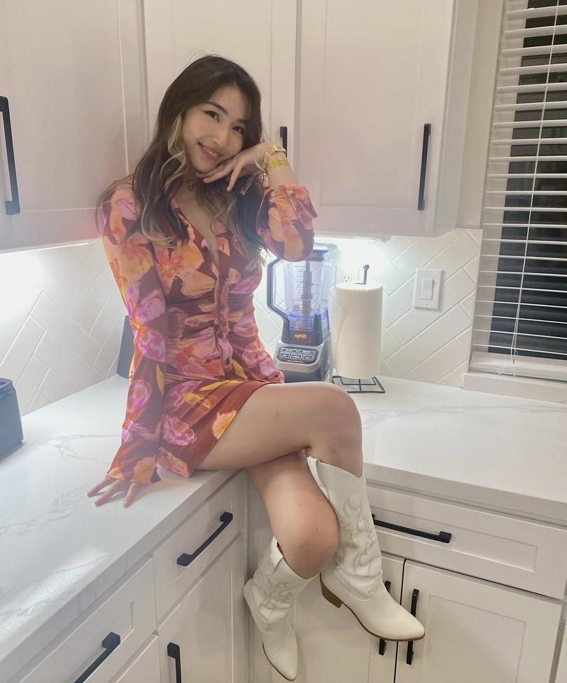 25P XChocobars nude
