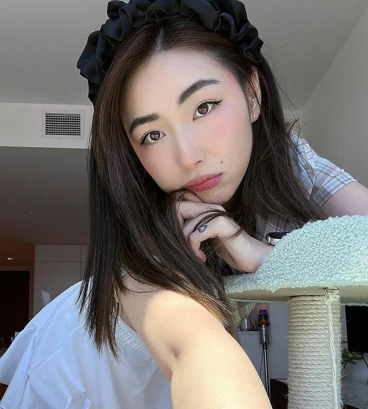 25P XChocobars nude