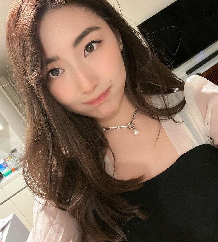 25P XChocobars nude