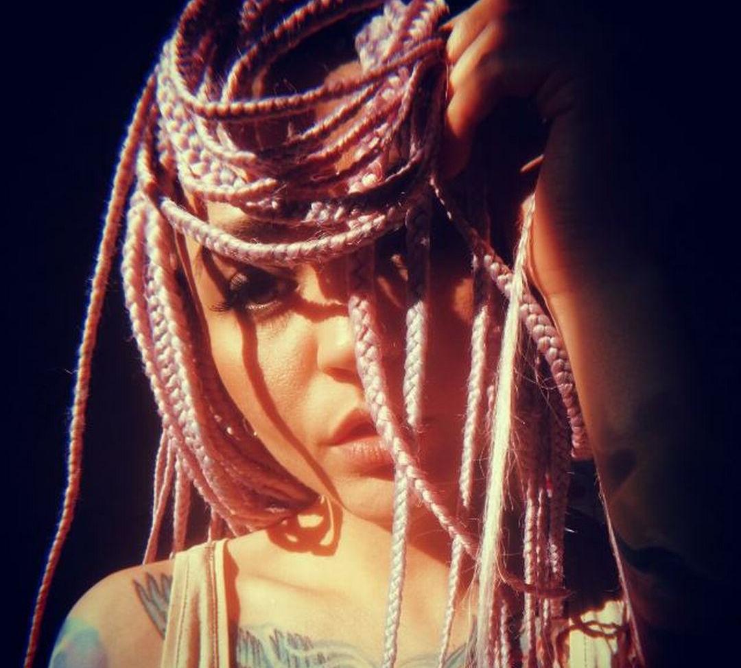 13P Pink_Hurricane nude