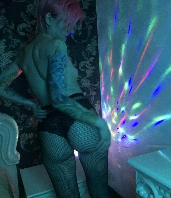 13P Pink_Hurricane nude