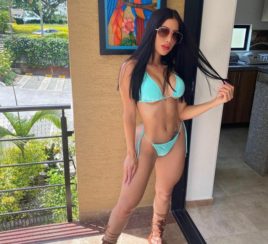 19P Betsyarenas nude