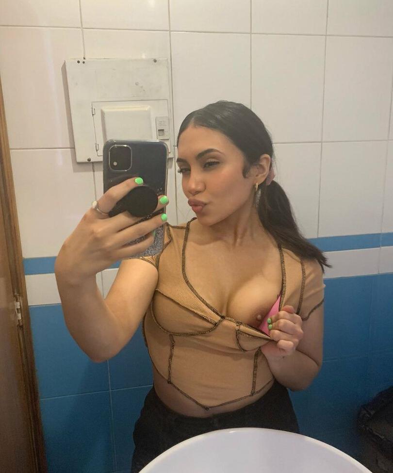 11P Cloudsbell nude