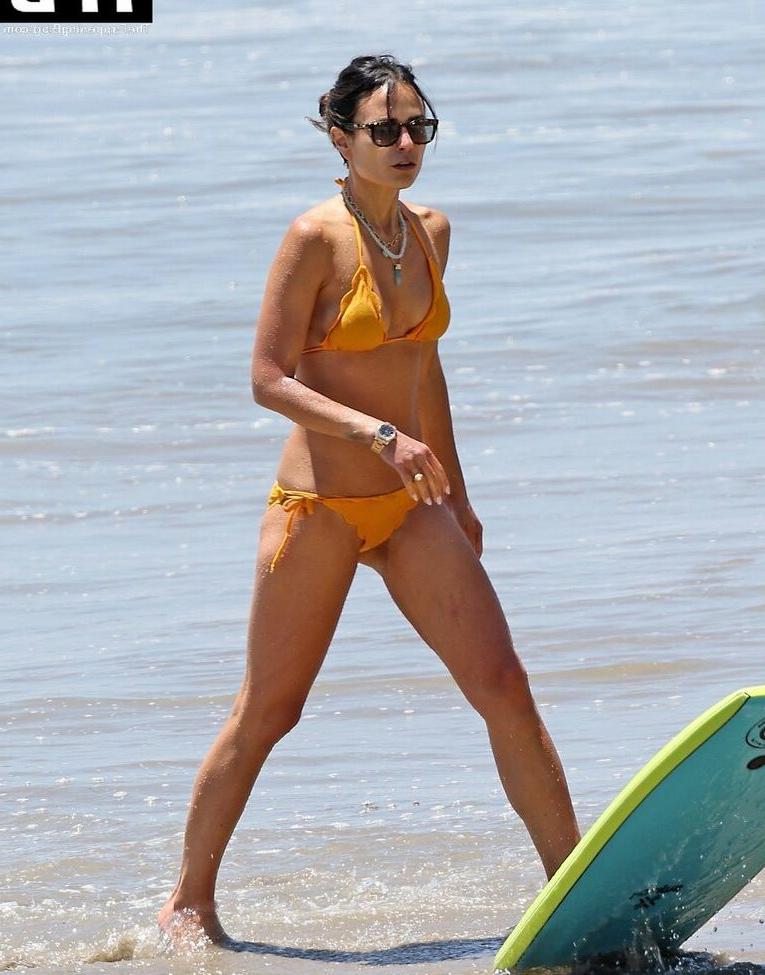 25P Jordana Brewster nude