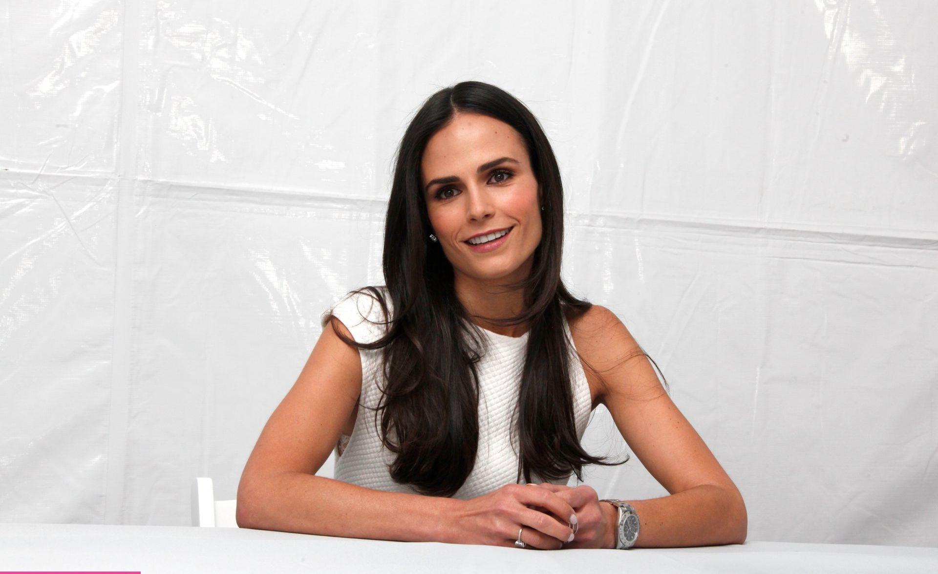 25P Jordana Brewster nude