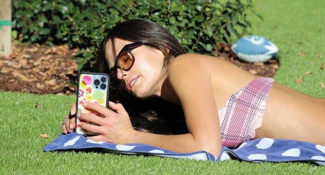 25P Jordana Brewster nude