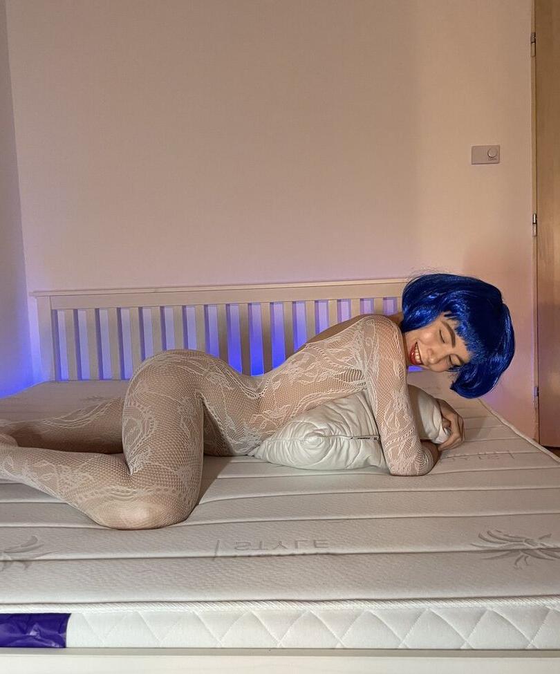 25P Wild_imt nude
