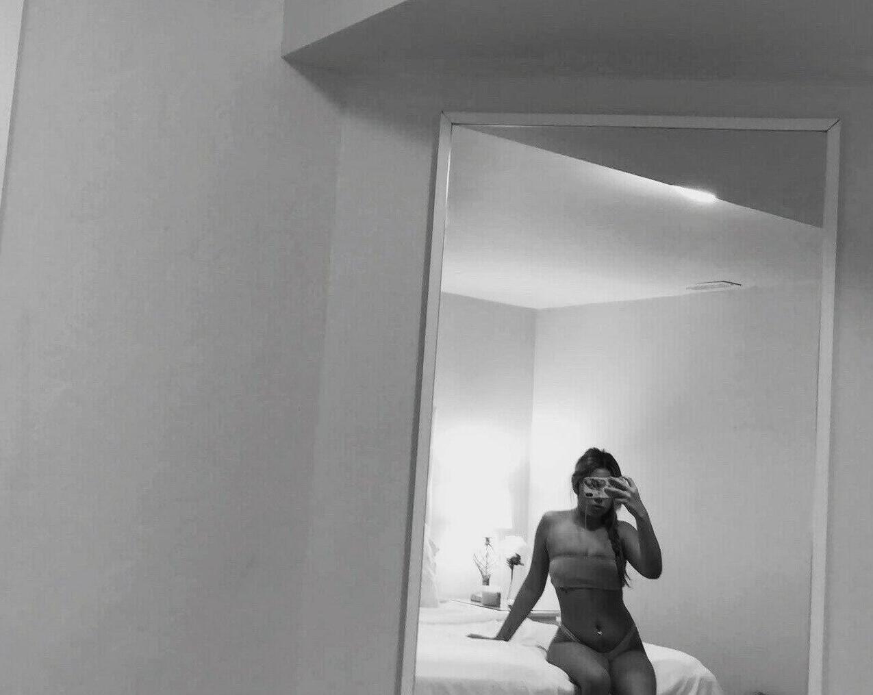 25P Taylor McCarthy nude