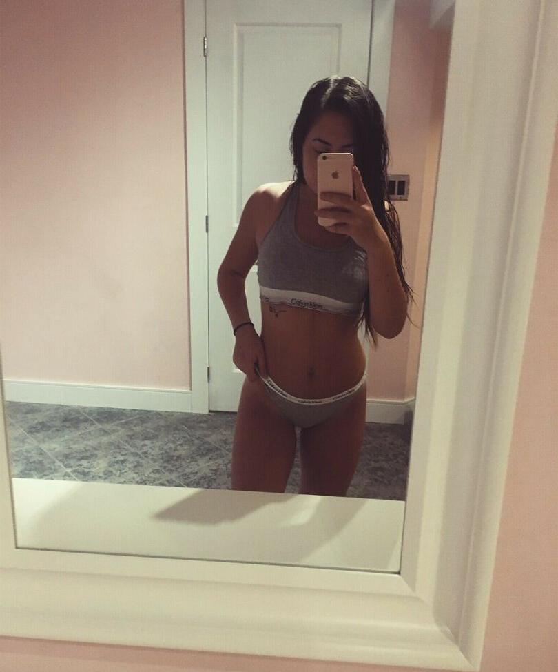 25P Taylor McCarthy nude