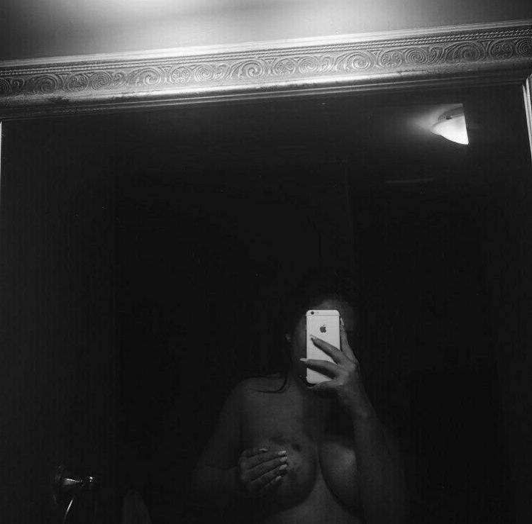 25P Taylor McCarthy nude