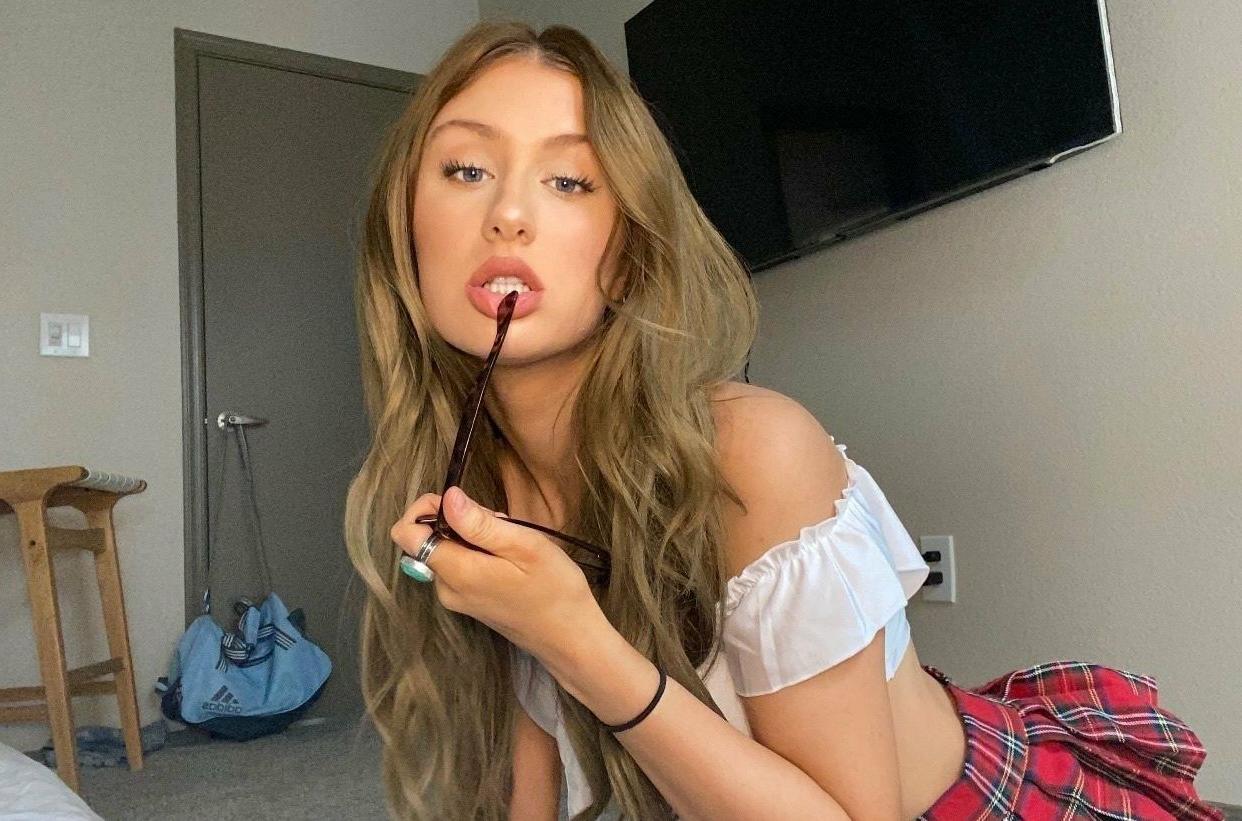 24P Kayla Mari nude