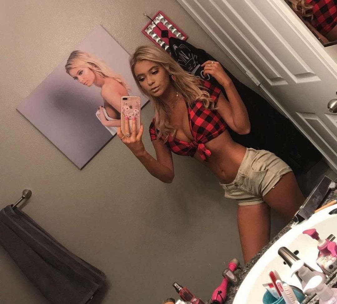 24P Avery T nude