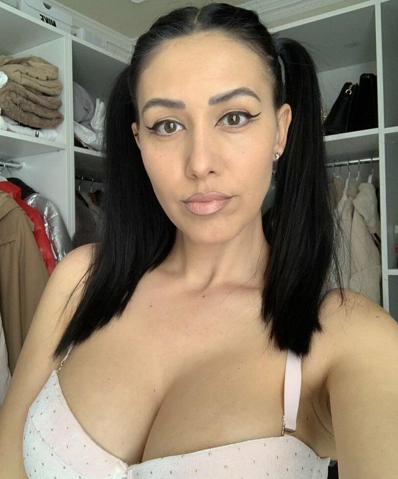 9P Savage_play nude