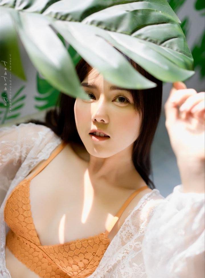 25P Kanlaya Sae-ngow nude