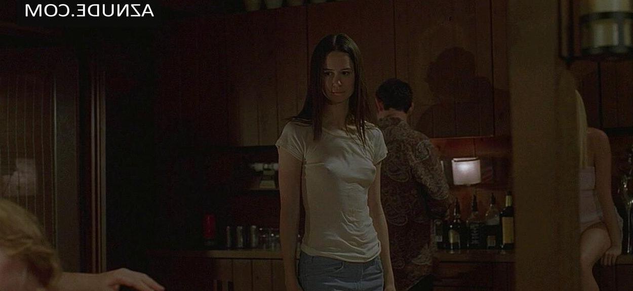25P Katherine Waterston nude
