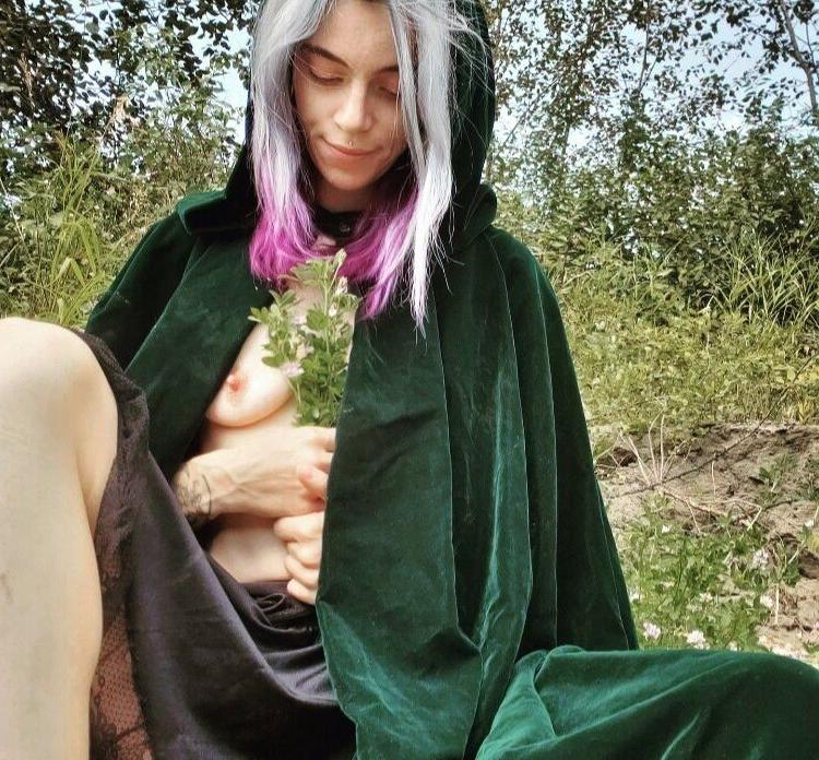 13P Torah Reign nude