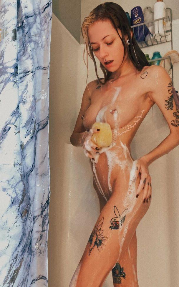 12P Inbedwithbambi nude
