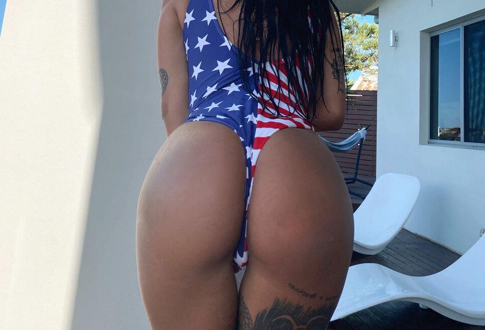 15P Danae Portelli nude