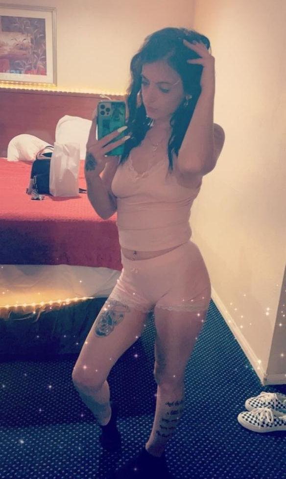 14P Mackenzielohan nude