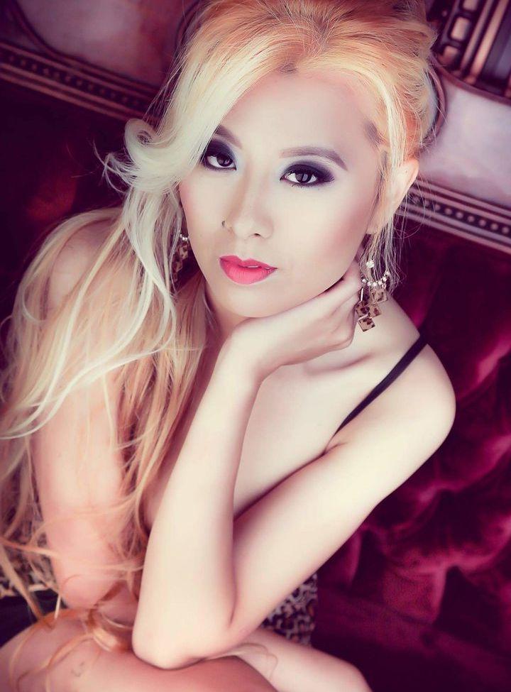 25P Raina Huang nude