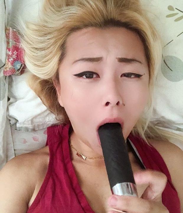 25P Raina Huang nude