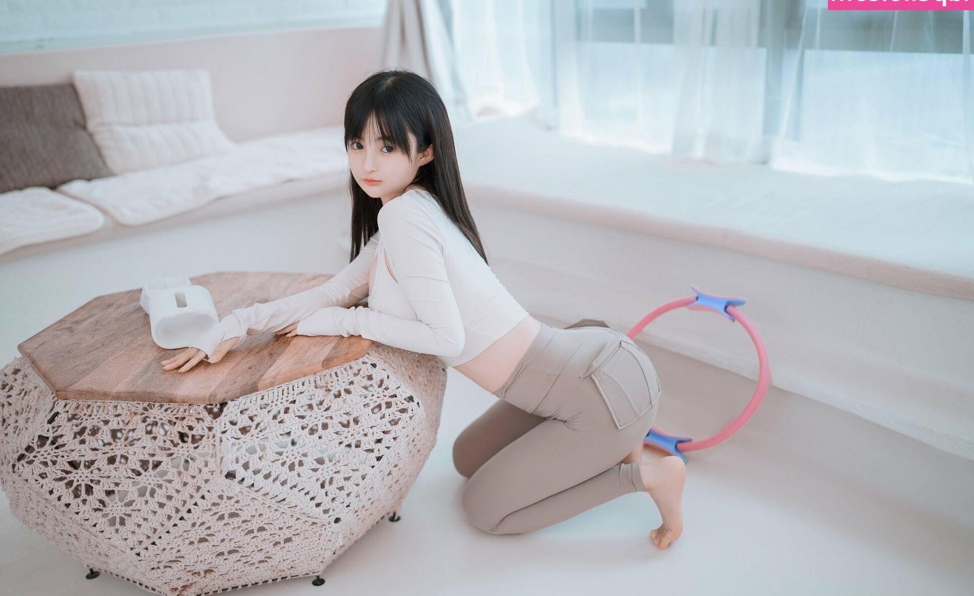 25P Aninnyan nude