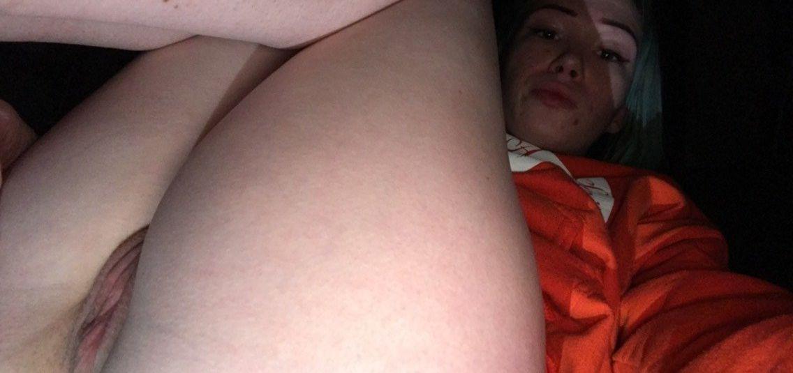 12P Sum-buttcheeks nude