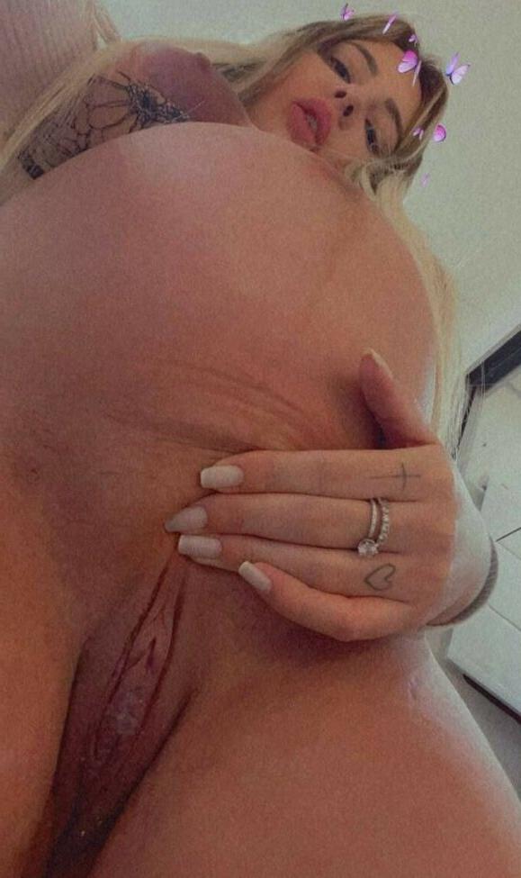 25P Nay Macedo nude
