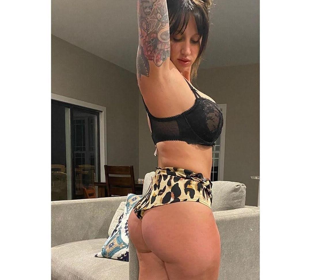 9P Deseroses nude