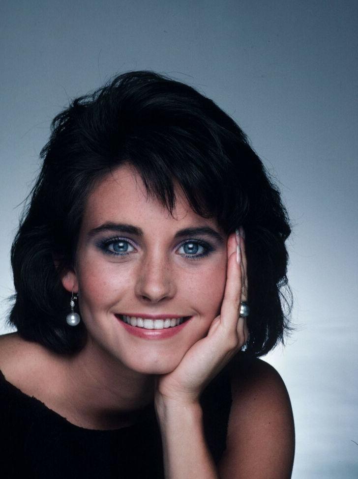 25P Courtney Cox nude
