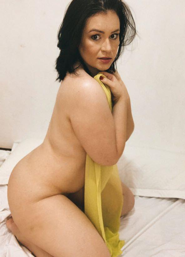 25P Fabricia Freitas nude