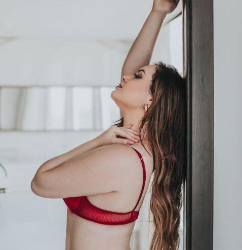 25P Fabricia Freitas nude