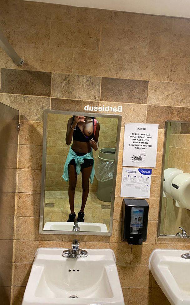 25P Barbiesub nude
