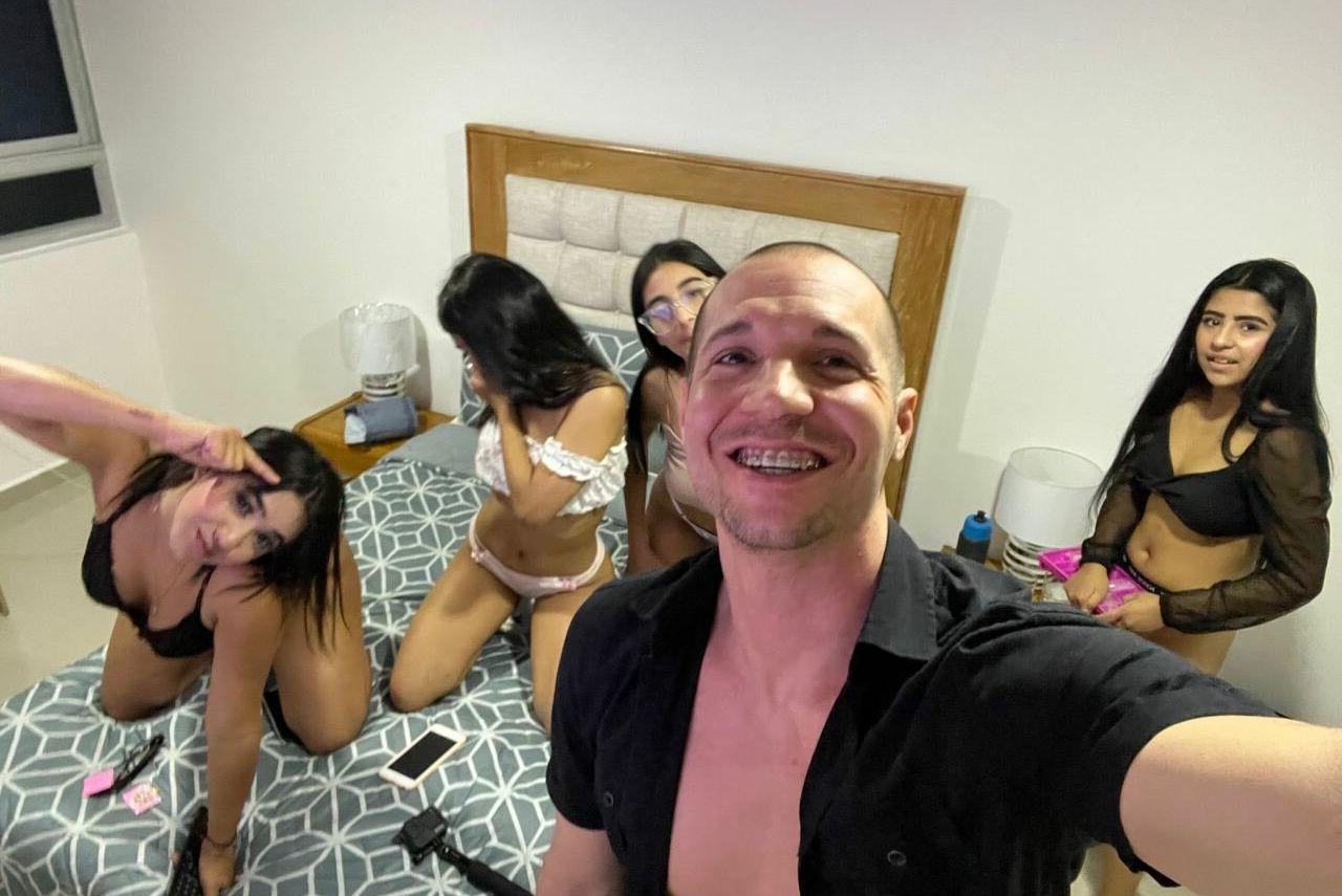 14P Travelvids Xyz nude