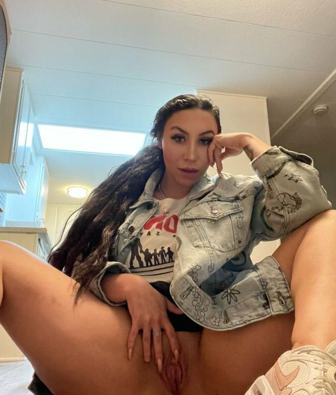 18P Kayla Salinas nude