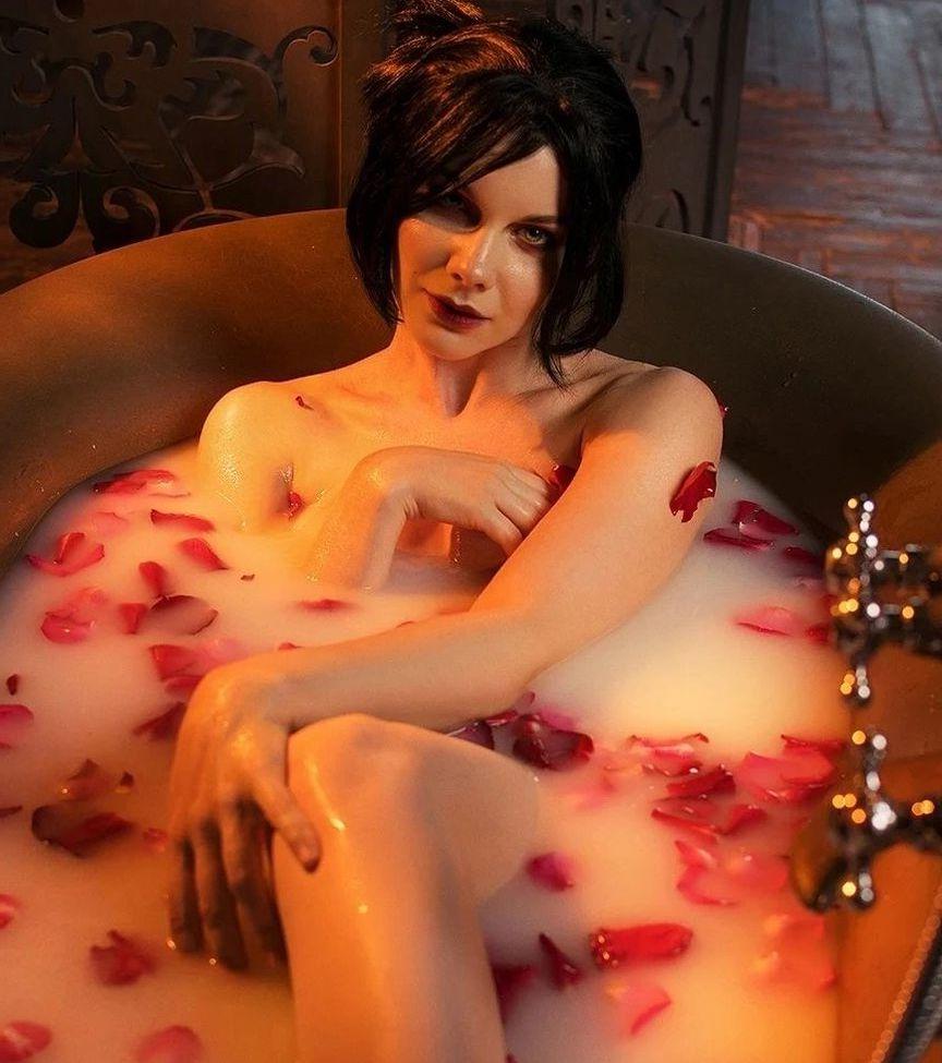 25P Reilin nude