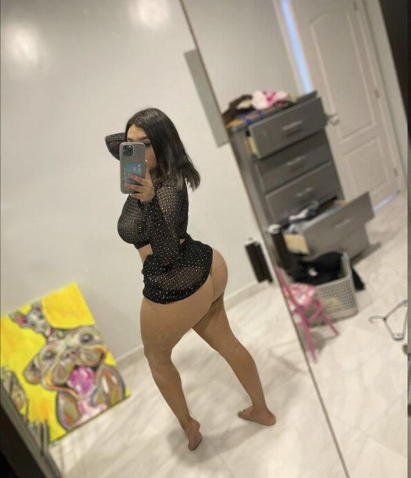 25P Diana Estrada nude