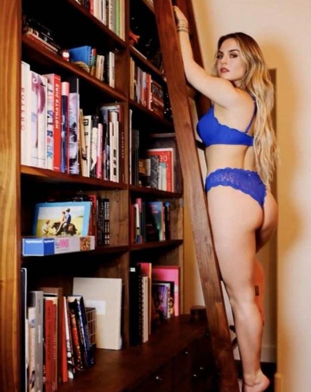 25P Jojo Levesque nude