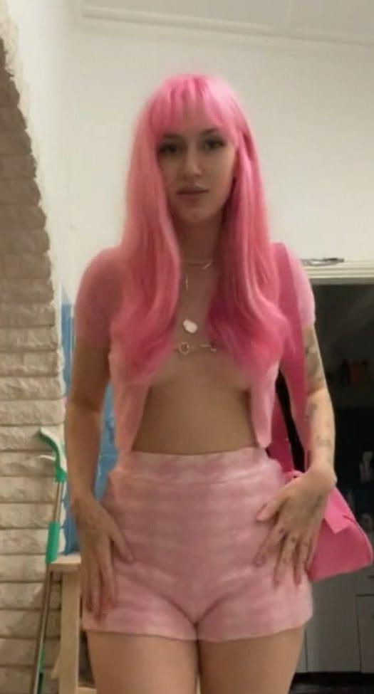 11P PeachPRC nude