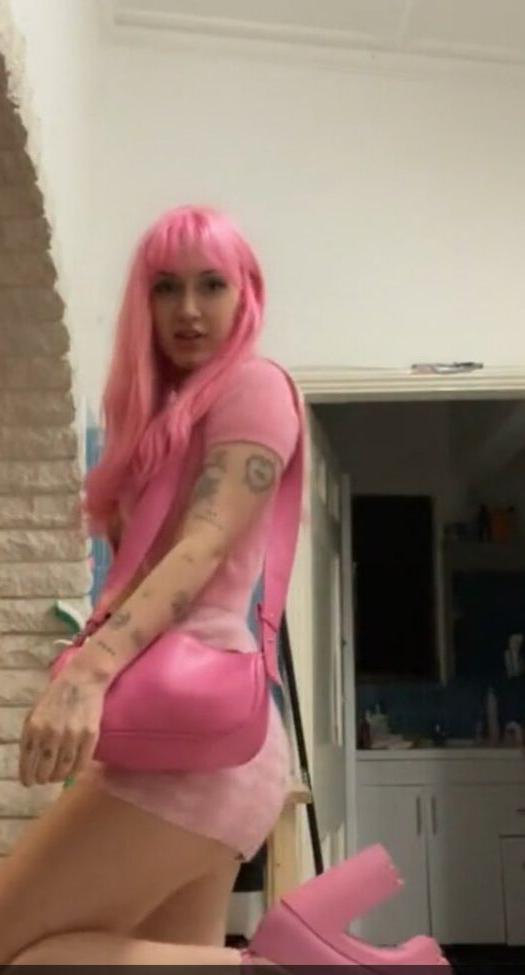 11P PeachPRC nude